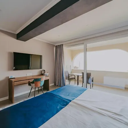 Bellevue Hotel 4*
